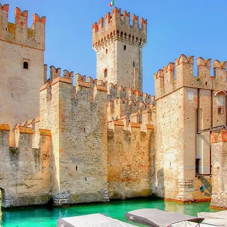 Apartment Artemide - A 150m Dal Di Garda Sirmione
