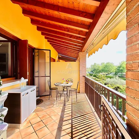 Artemide - A 150m Dal Di Garda Apartment *