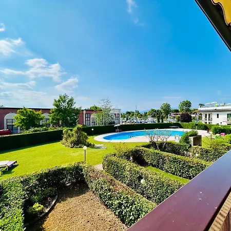Artemide - A 150m Dal Di Garda Apartment *