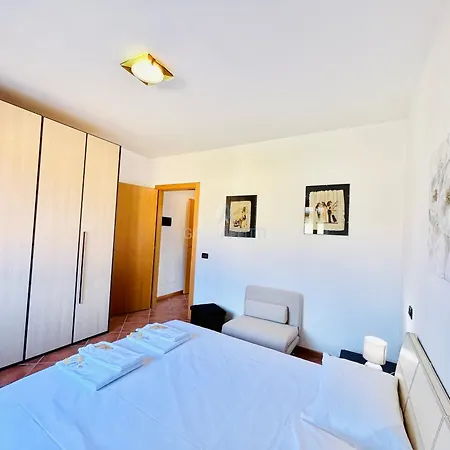 Apartment Artemide - A 150m Dal Di Garda Sirmione